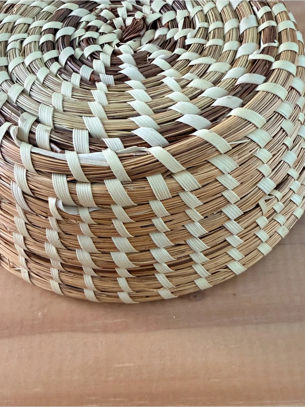 Sweet Grass Basket Charleston South Carolina Pine Needle Knots Tight Weaving 7”